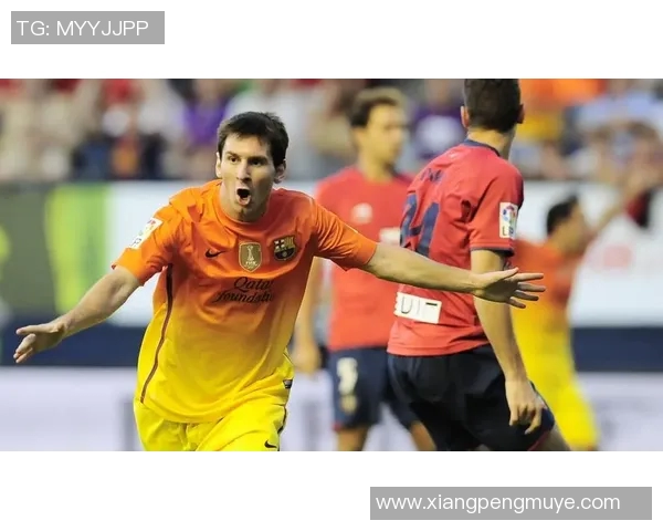 足球明星壁纸与时尚服装的完美结合让你尽享球场魅力与潮流风尚 足球明星壁纸与时尚服装的完美结合让你尽享球场魅力与潮流风尚