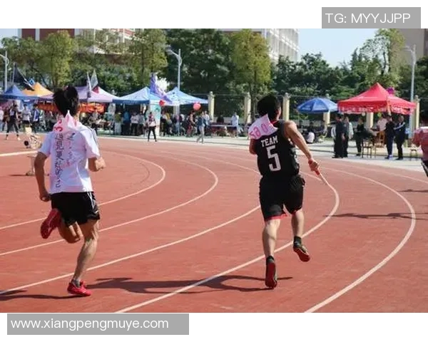 足球明星贴纸墙画打造个性空间让你的家充满运动激情与活力 足球明星贴纸墙画打造个性空间让你的家充满运动激情与活力